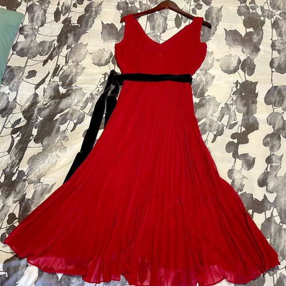 WHBM Red Dress Midi Dress Size 4 Valentine - Picture 3 of 5